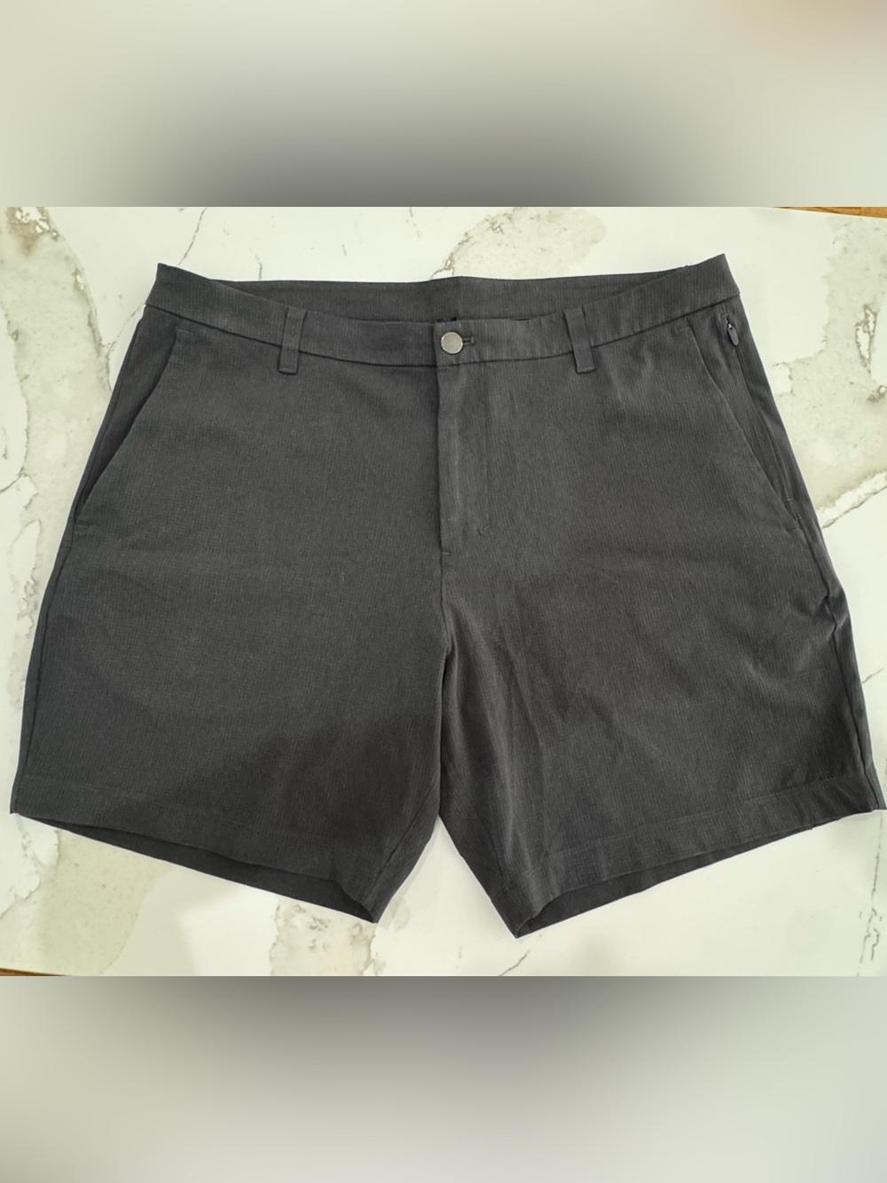 NEW lululemon athletica Men's Charcoal Gray Flat Front Shorts size 36